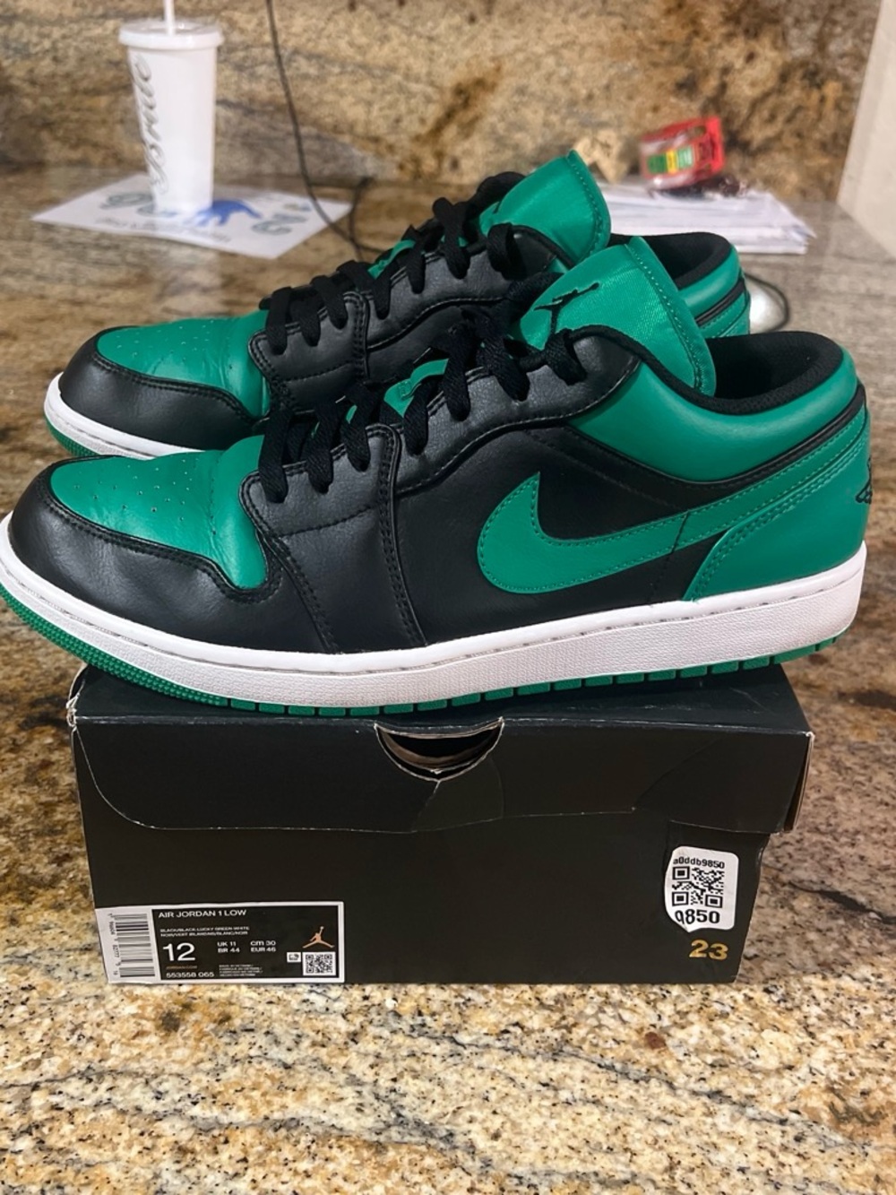 Jordan Low Top Sneakers — Black & Green